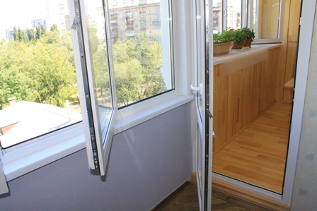 Обшивка балкона деревянной вагонкой Киев